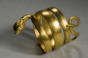 Slangenring, c.1e eeuw v.Chr. (goud)